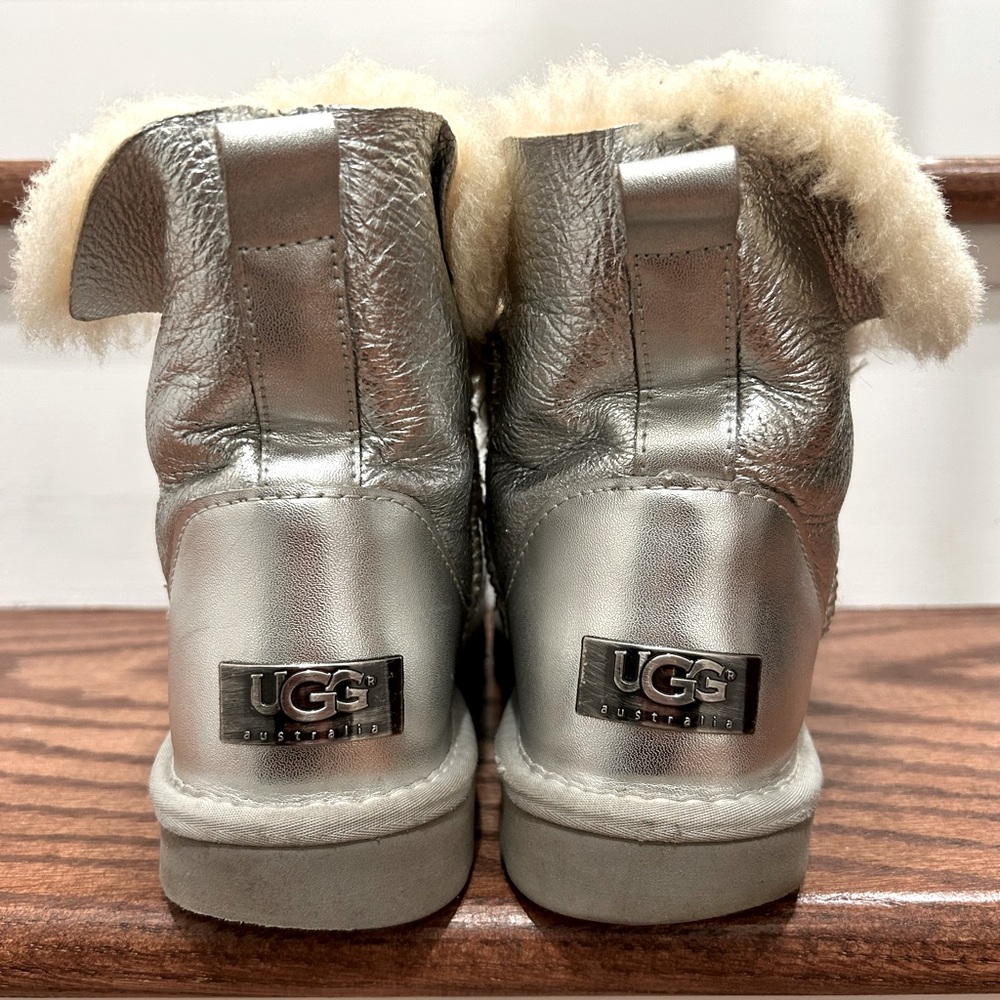 UGG Women’s Classic Mini II